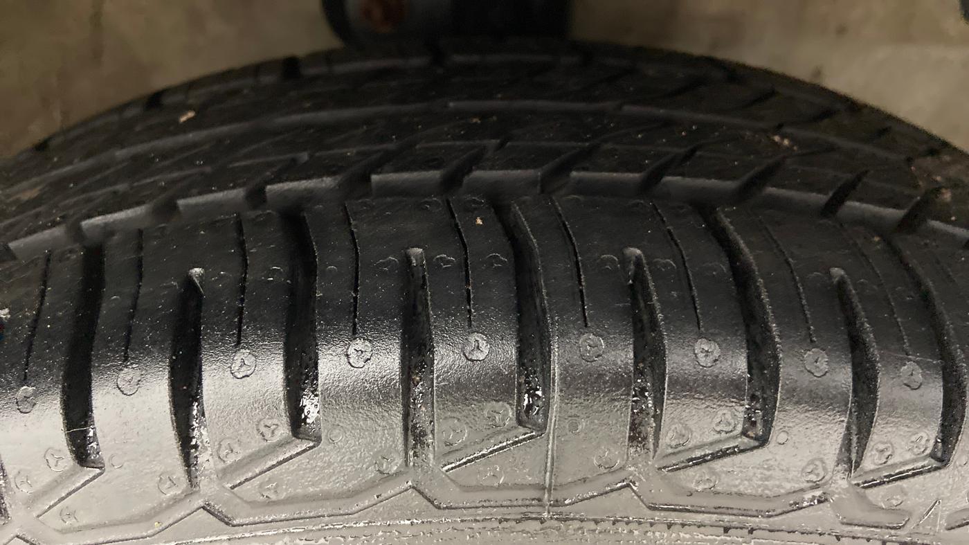 2011 Maruti A Star VXI, Petrol, Manual, 1,23,588 km, Right Front Tyre Tread