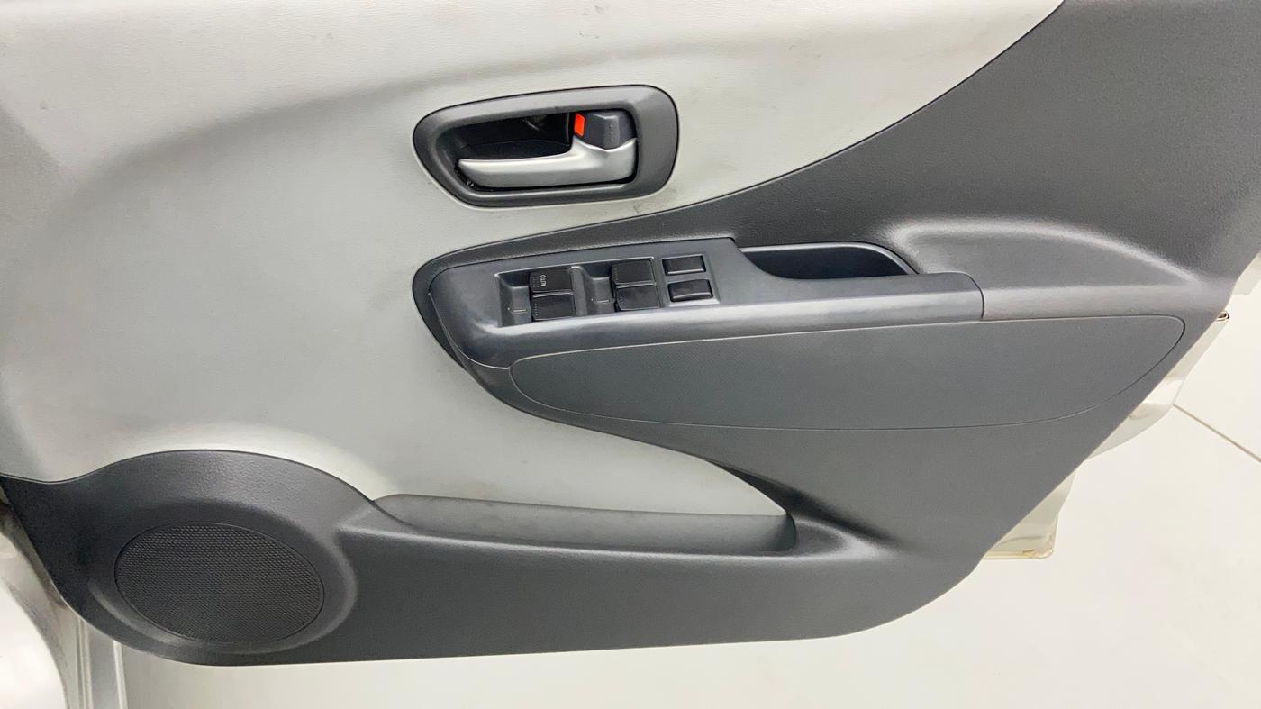 2011 Maruti A Star VXI, Petrol, Manual, 1,23,588 km, Driver Side Door Panels Control