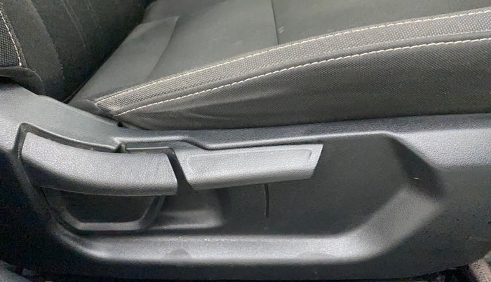 2022 Hyundai NEW I20 ASTA (O) 1.2 MT, Petrol, Manual, 16,031 km, Driver Side Adjustment Panel