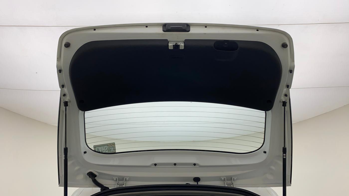 2022 Hyundai NEW I20 ASTA (O) 1.2 MT, Petrol, Manual, 16,031 km, Boot Door Open
