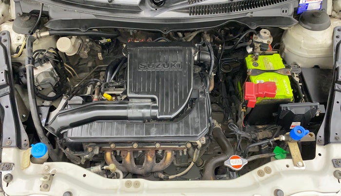 2017 Maruti Swift VXI O, CNG, Manual, 86,230 km, Open Bonet