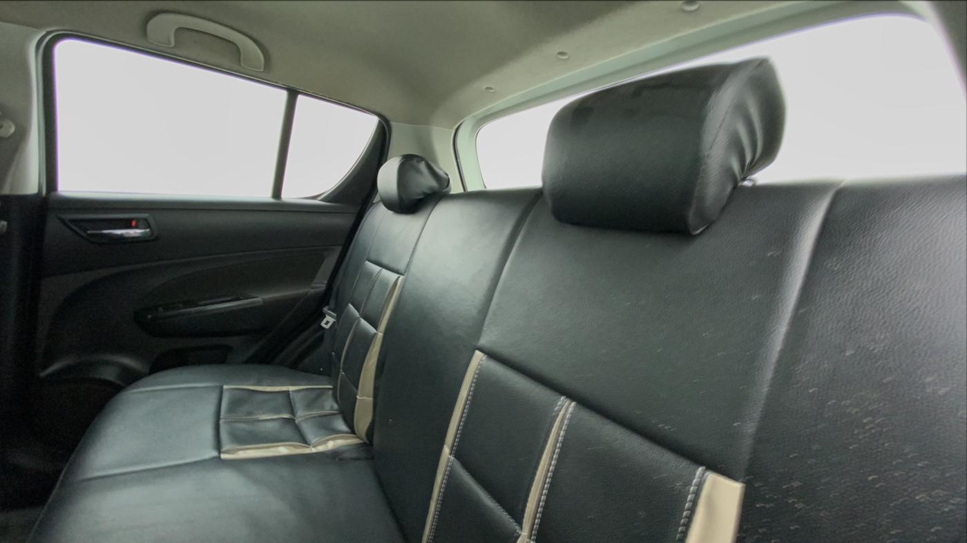 2017 Maruti Swift VXI O, CNG, Manual, 86,230 km, Right Side Rear Door Cabin
