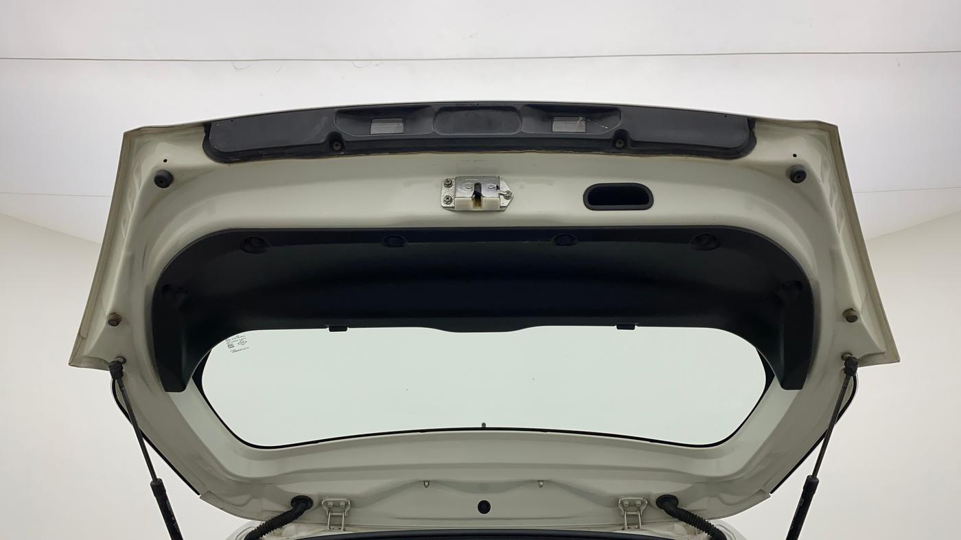 2017 Maruti Swift VXI O, CNG, Manual, 86,230 km, Boot Door Open