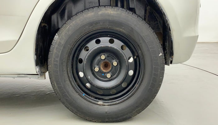 2017 Maruti Swift VXI O, CNG, Manual, 86,230 km, Left Rear Wheel