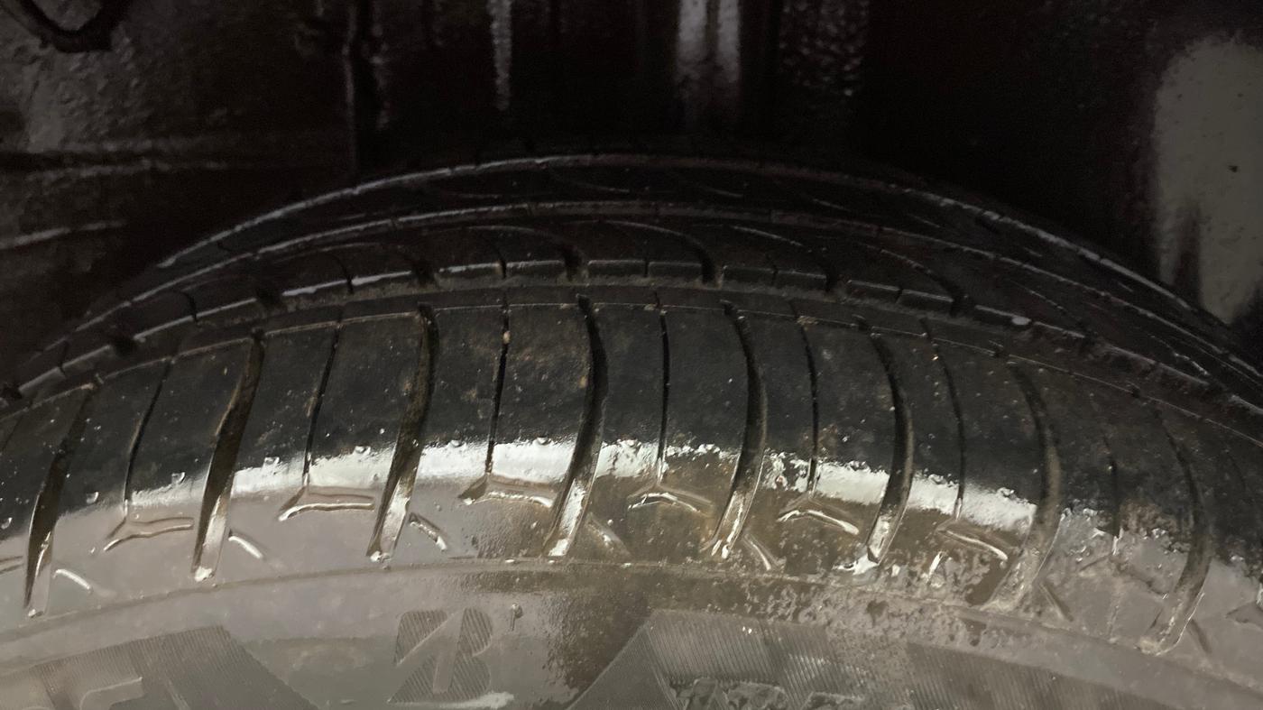 2021 Tata ALTROZ XZ PETROL, Petrol, Manual, 36,876 km, Left Rear Tyre Tread