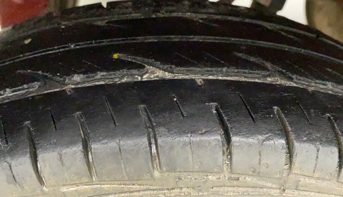 2013 Maruti Alto 800 LXI, Petrol, Manual, 52,042 km, Right Rear Tyre Tread