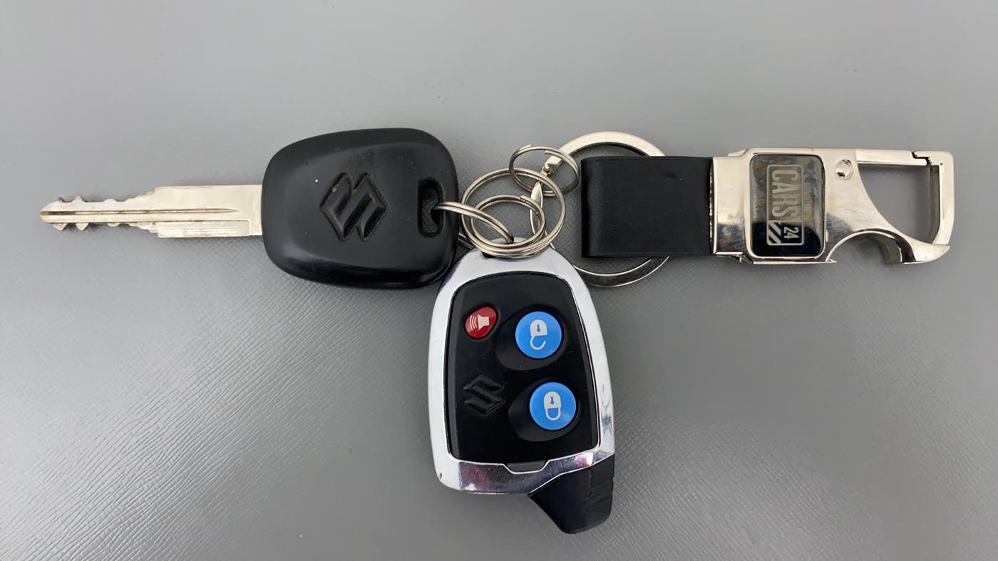 2018 Maruti Alto K10 VXI P, Petrol, Manual, 32,808 km, Key Close Up