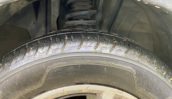 2021 Renault TRIBER RXZ, Petrol, Manual, 7,467 km, Right Front Tyre Tread