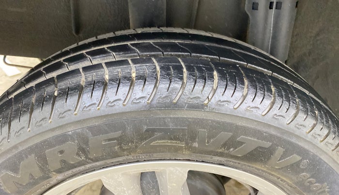 2021 Renault TRIBER RXZ, Petrol, Manual, 7,467 km, Right Rear Tyre Tread