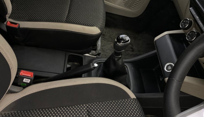 2021 Renault TRIBER RXZ, Petrol, Manual, 7,467 km, Gear Lever