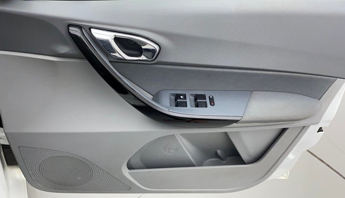 2021 Tata TIGOR XZA PLUS PETROL, Petrol, Automatic, 30,303 km, Driver Side Door Panels Control