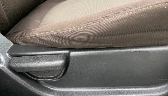 2014 Hyundai i20 SPORTZ 1.2 VTVT, Petrol, Manual, 50,906 km, Driver Side Adjustment Panel