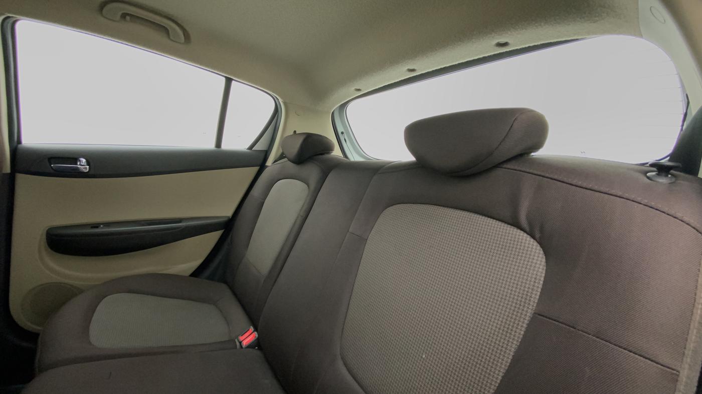 2014 Hyundai i20 SPORTZ 1.2 VTVT, Petrol, Manual, 50,906 km, Right Side Rear Door Cabin