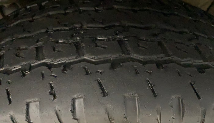 2021 Mahindra Thar LX HT PETROL 4WD MT, Petrol, Manual, 40,167 km, Left Front Tyre Tread