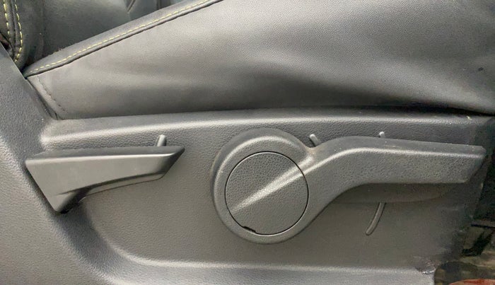 2021 Mahindra Thar LX HT PETROL 4WD MT, Petrol, Manual, 40,167 km, Driver Side Adjustment Panel