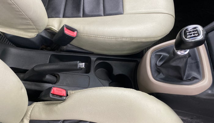 2015 Hyundai Xcent SX 1.2 (O), Petrol, Manual, 56,620 km, Gear Lever