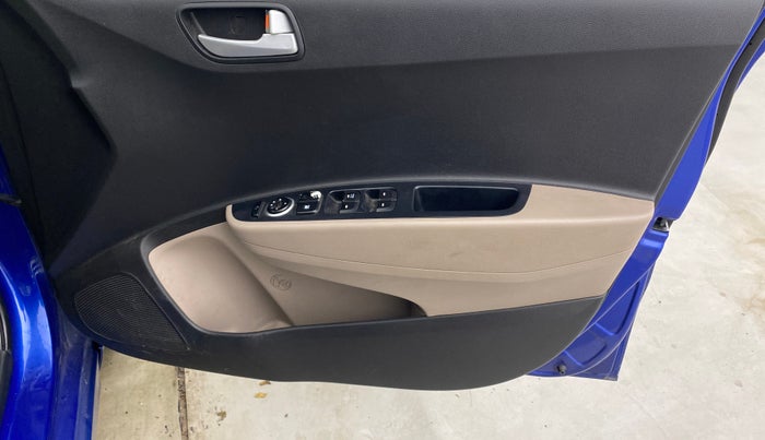 2015 Hyundai Xcent SX 1.2 (O), Petrol, Manual, 56,620 km, Driver Side Door Panels Control