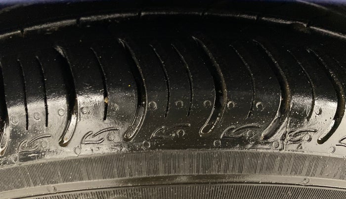 2015 Hyundai Xcent SX 1.2 (O), Petrol, Manual, 56,620 km, Left Front Tyre Tread