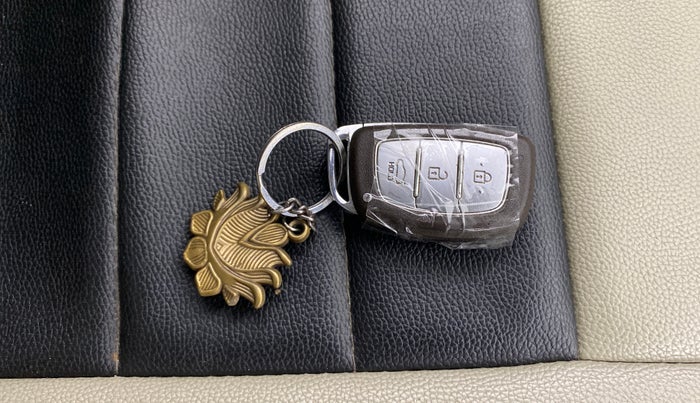 2015 Hyundai Xcent SX 1.2 (O), Petrol, Manual, 56,620 km, Key Close Up