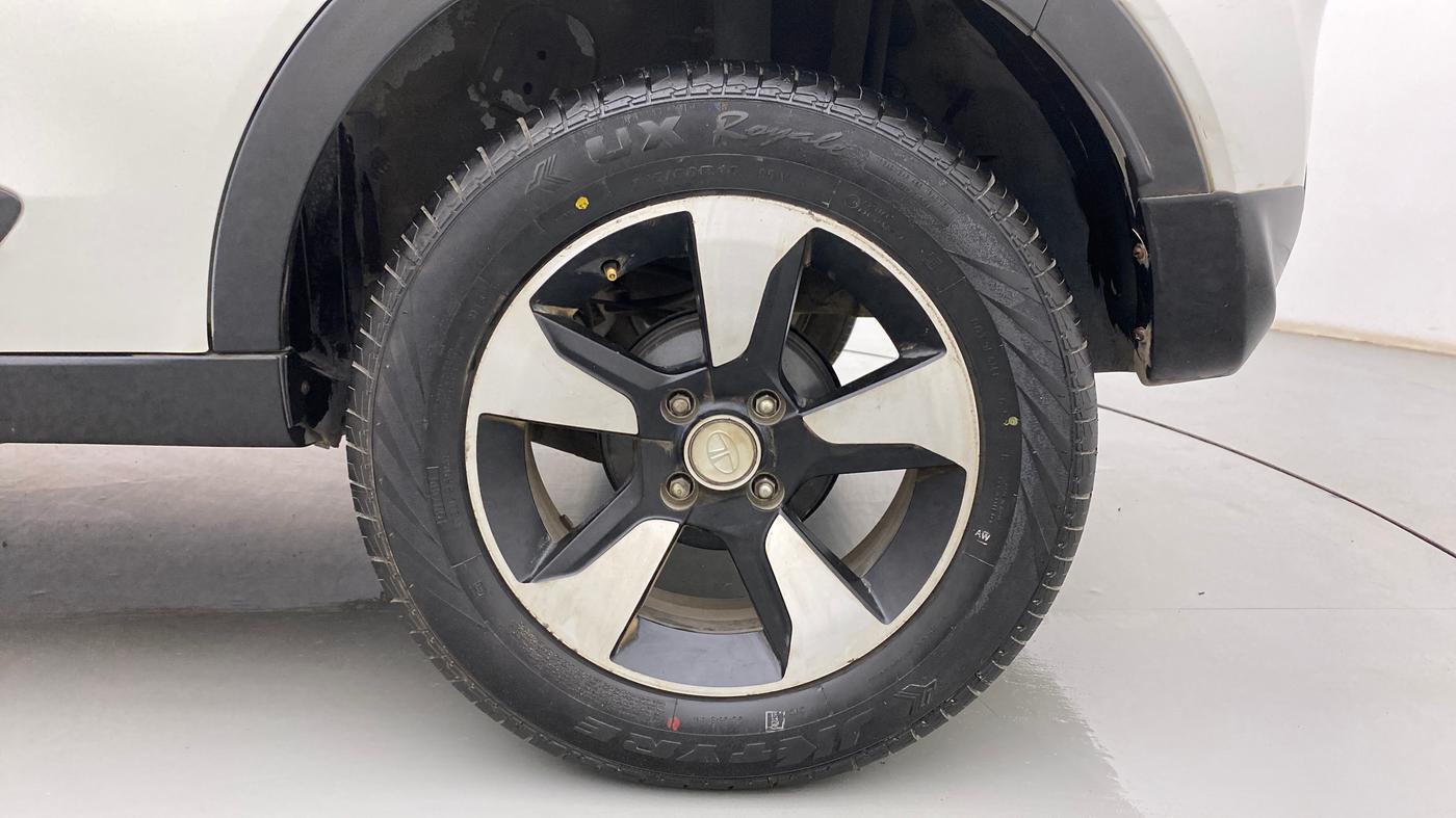 2018 Tata NEXON XZA PLUS DIESEL, Diesel, Automatic, 82,088 km, Left Rear Wheel