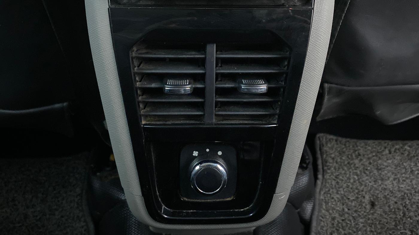 2018 Tata NEXON XZA PLUS DIESEL, Diesel, Automatic, 82,088 km, Rear AC Vents