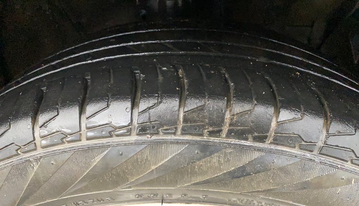 2023 Hyundai Creta SX 1.5 PETROL, Petrol, Manual, 31,347 km, Right Front Tyre Tread