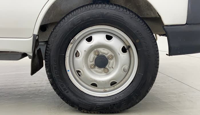 2017 Maruti Eeco 5 STR, CNG, Manual, 37,539 km, Right Front Tyre