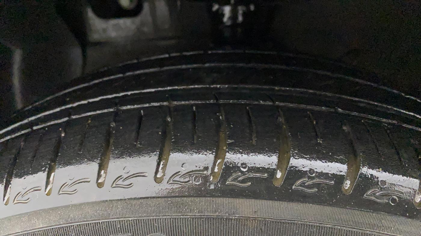 2021 Hyundai AURA SX PLUS 1.2 AMT, Petrol, Automatic, 34,132 km, Left Front Tyre Tread