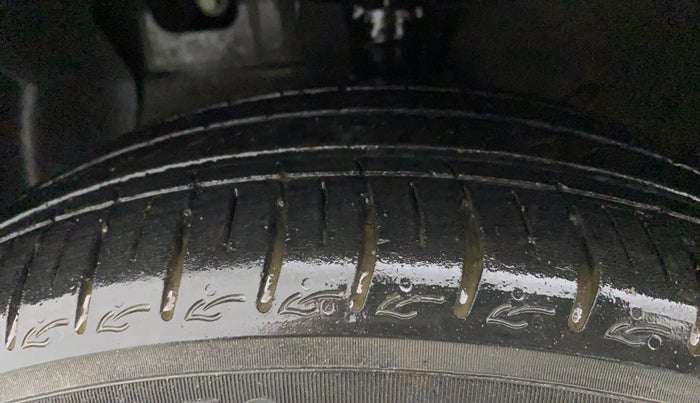 2021 Hyundai AURA SX PLUS 1.2 AMT, Petrol, Automatic, 34,132 km, Left Front Tyre Tread