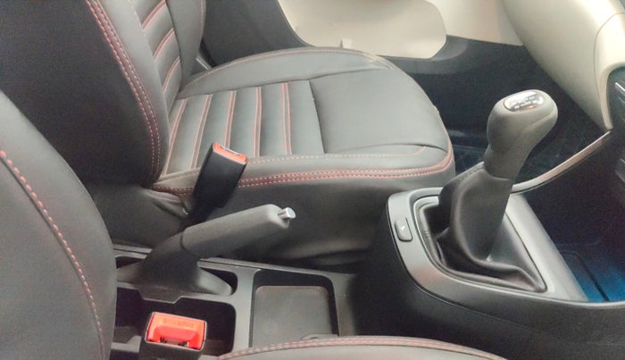 2021 Tata ALTROZ XT PETROL, Petrol, Manual, 24,302 km, Gear Lever