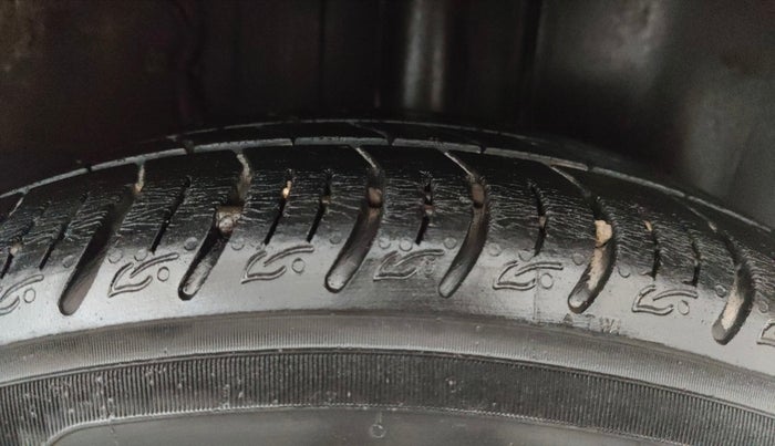 2021 Tata ALTROZ XT PETROL, Petrol, Manual, 24,302 km, Left Rear Tyre Tread