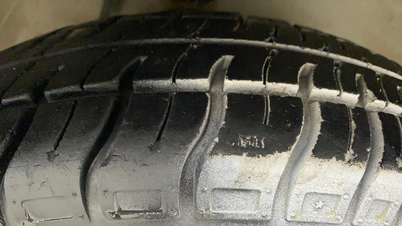 2017 Maruti Alto 800 VXI, Petrol, Manual, 11,815 km, Right Front Tyre Tread