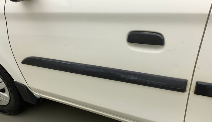 2017 Maruti Alto 800 VXI, Petrol, Manual, 11,815 km, Front passenger door - Minor scratches