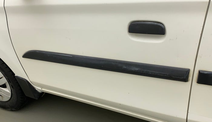 2017 Maruti Alto 800 VXI, Petrol, Manual, 11,815 km, Front passenger door - Slightly dented