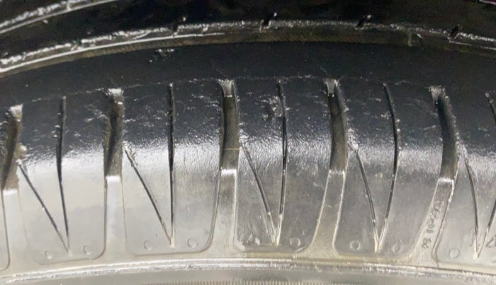 2021 KIA SONET GTX PLUS 1.0 IMT, Petrol, Manual, 34,129 km, Right Front Tyre Tread