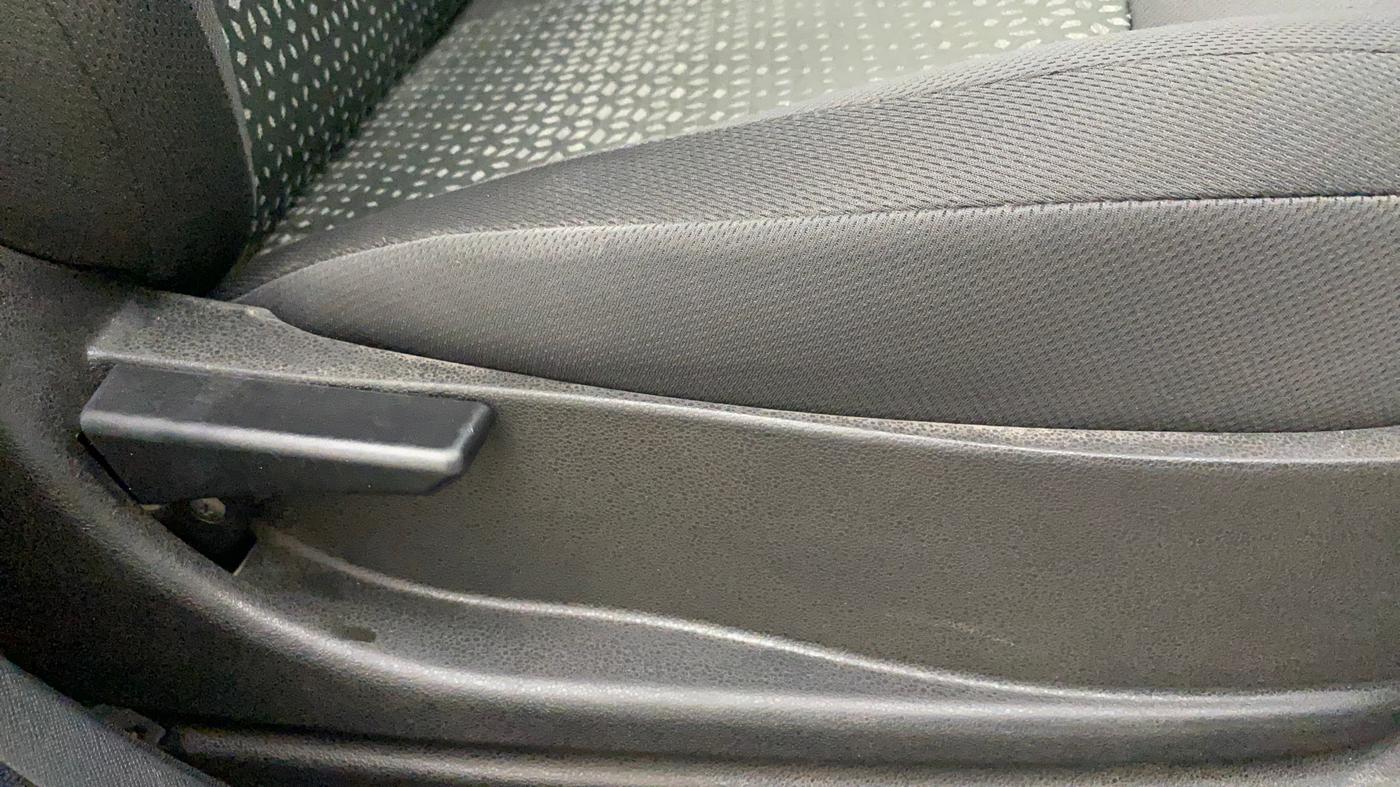 2018 Tata NEXON XM PETROL, Petrol, Manual, 90,188 km, Driver Side Adjustment Panel