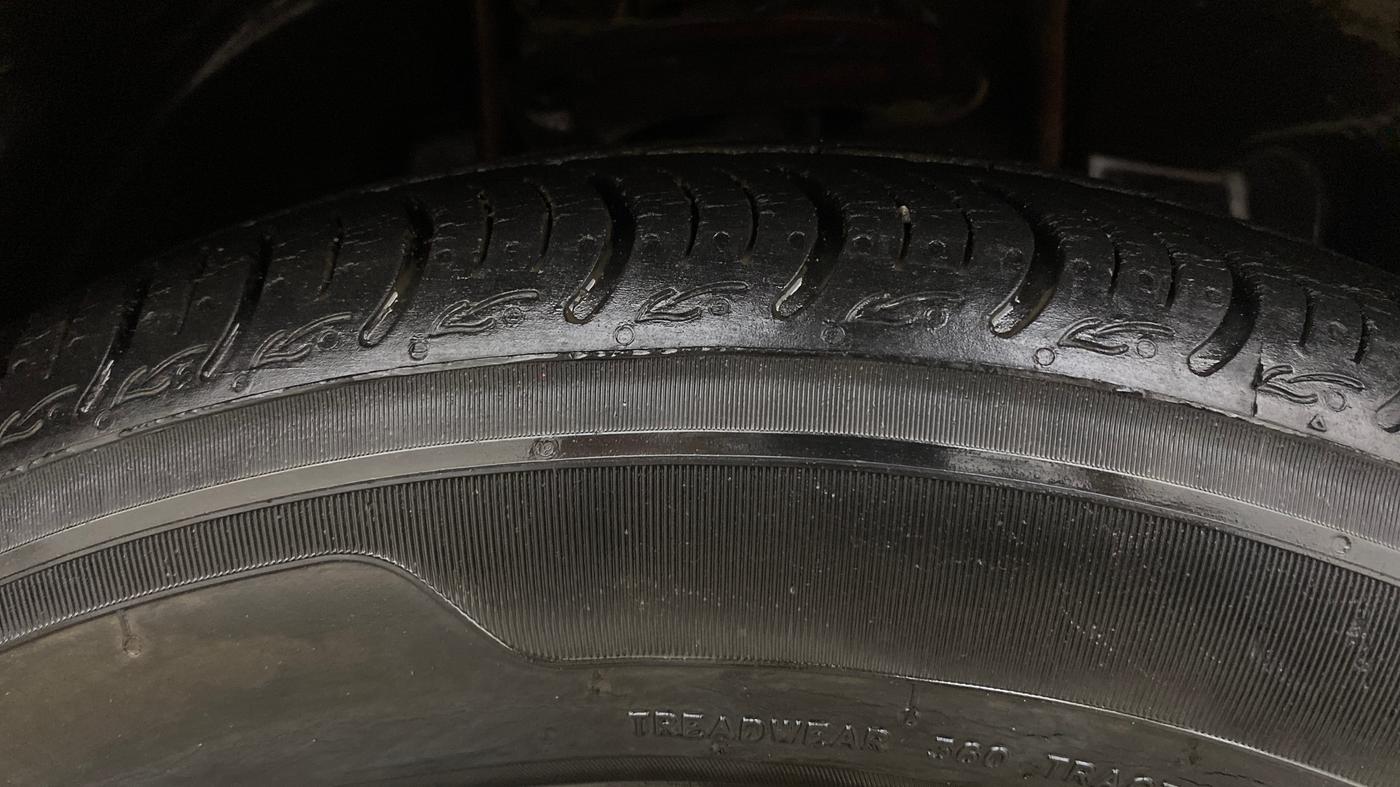 2018 Tata TIGOR XZA PETROL, Petrol, Automatic, 67,615 km, Right Front Tyre Tread