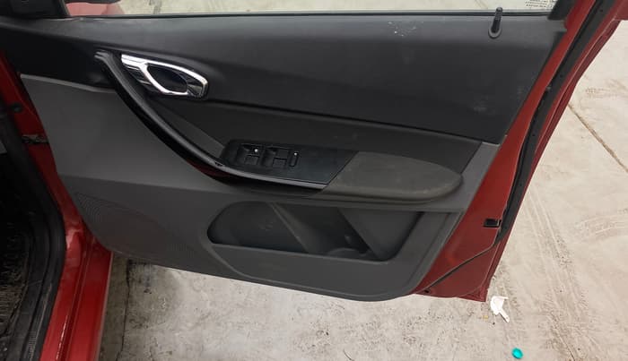 2018 Tata TIGOR XZA PETROL, Petrol, Automatic, 67,273 km, Driver Side Door Panels Control