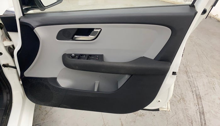 2021 Tata ALTROZ XZ PETROL, Petrol, Manual, 12,115 km, Driver Side Door Panels Control