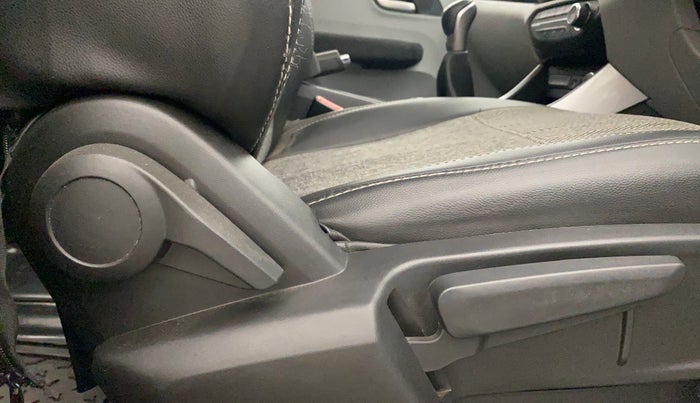 2021 Tata ALTROZ XZ PETROL, Petrol, Manual, 12,115 km, Driver Side Adjustment Panel