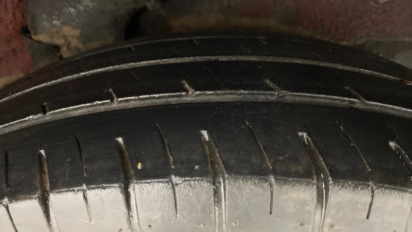2010 Hyundai i10 SPORTZ 1.2 AT, Petrol, Automatic, 80,684 km, Left Rear Tyre Tread