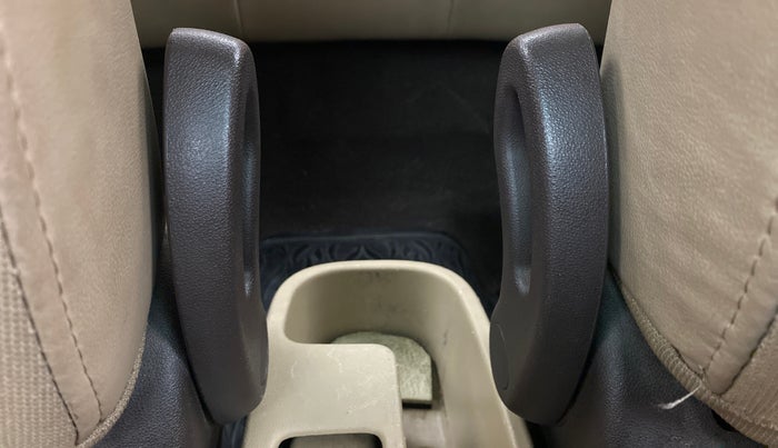 2010 Hyundai i10 SPORTZ 1.2 AT, Petrol, Automatic, 80,684 km, Driver Side Adjustment Panel