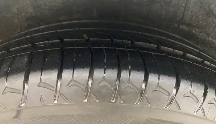 2017 Hyundai Grand i10 ASTA 1.2 KAPPA VTVT, Petrol, Manual, 65,910 km, Right Rear Tyre Tread