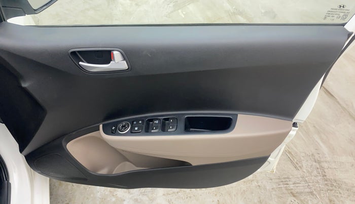 2017 Hyundai Grand i10 ASTA 1.2 KAPPA VTVT, Petrol, Manual, 65,910 km, Driver Side Door Panels Control