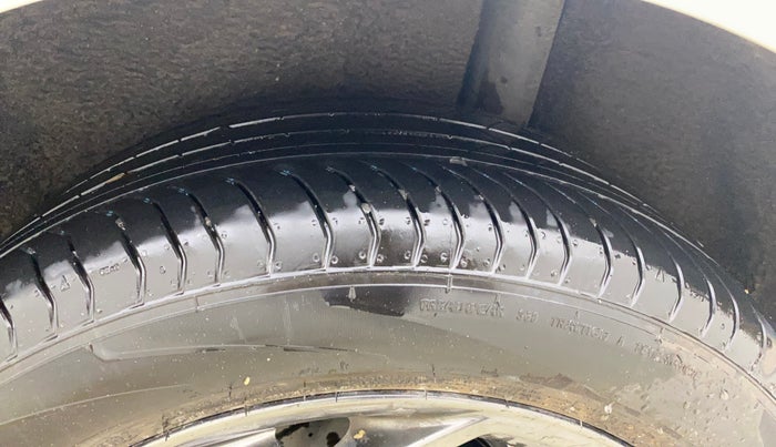 2019 Ford Ecosport TITANIUM 1.5L SPORTS(SUNROOF) DIESEL, Diesel, Manual, 1,03,640 km, Left Rear Tyre Tread