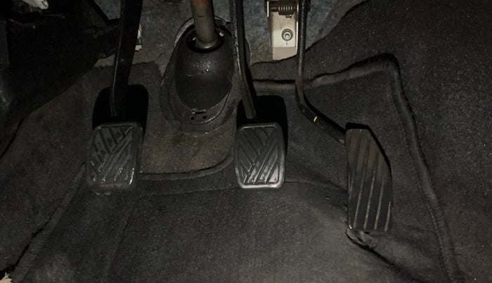 2016 Maruti Wagon R 1.0 VXI, Petrol, Manual, 92,640 km, Pedals