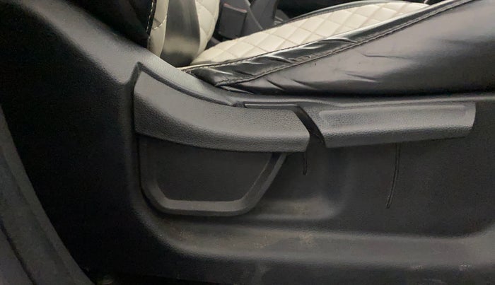 2023 Hyundai Creta SX 1.5 PETROL, Petrol, Manual, 54,745 km, Driver Side Adjustment Panel