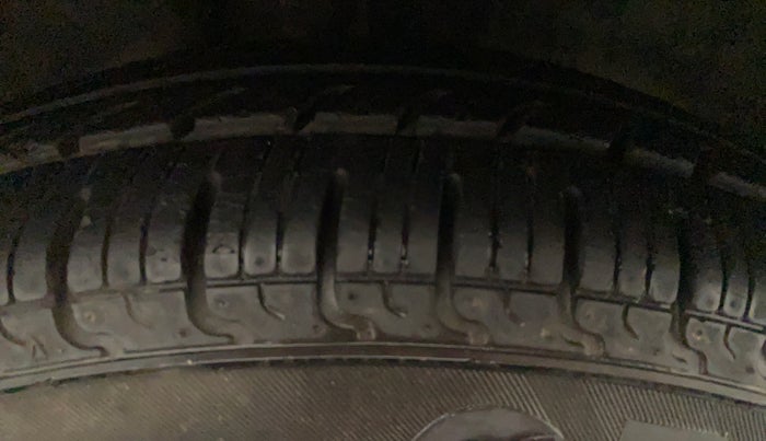 2018 Datsun Redi Go T(O) 1.0 AMT, Petrol, Automatic, 13,516 km, Left Front Tyre Tread