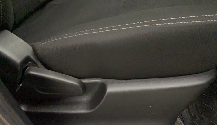 2018 Datsun Redi Go T(O) 1.0 AMT, Petrol, Automatic, 13,516 km, Driver Side Adjustment Panel