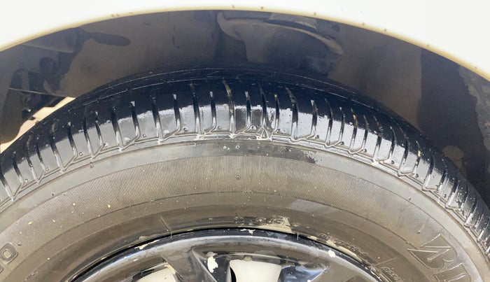 2013 Hyundai i10 ERA 1.1, Petrol, Manual, 58,077 km, Left Front Tyre Tread